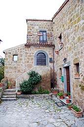 civita_di_bagnoregio_3275.JPG