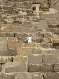 Ashka and the Pyramide