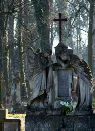 Lychakivskiy Cemetery, pŁaczki