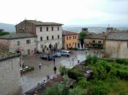 monteriggioni piazza roma