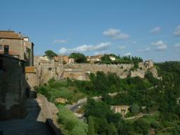 pitigliano_450.JPG