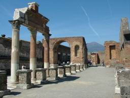 Via dell' Abbondanza. Pompei