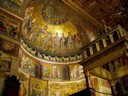 Santa Maria in Trastevere. Inside the church