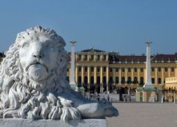 Schönbrunn Lion, Biuro podróży Abdar