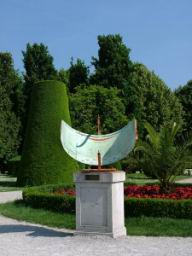 Schnbrunn Sun Clock